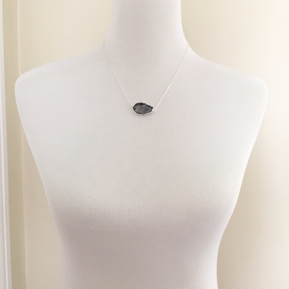 ❗️LAST❗️Silver Druzy Geode Crystal Necklace - Picture 8 of 8